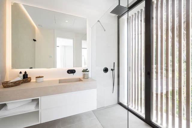 4 sypialnia Willa na sprzedaż w Golden Mile, Marbella z basenem garażem - 4 750 000 € (Ref: 9107838)