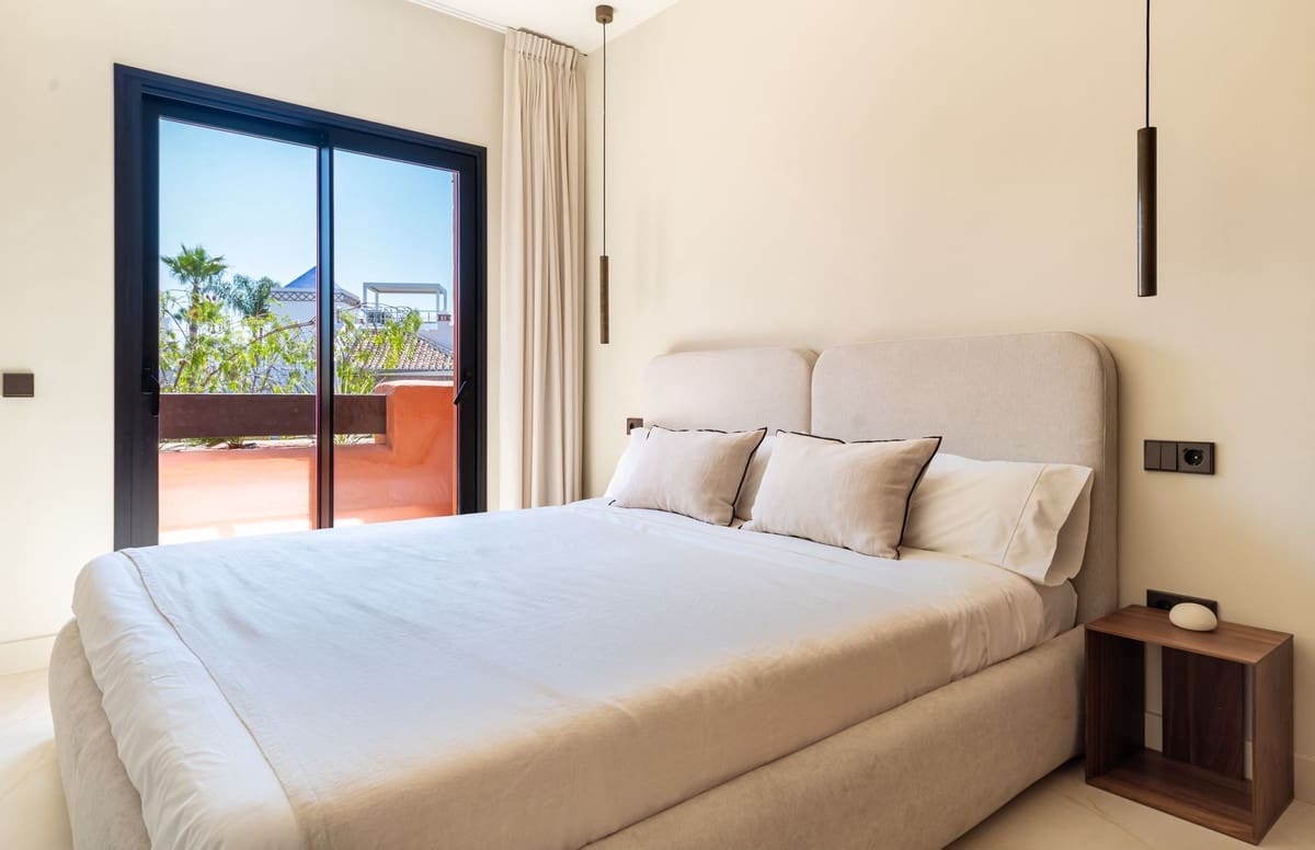 4 soveværelse Byhus til salg i Marbella med swimmingpool garage - € 1.995.000 (Ref: 9109315)