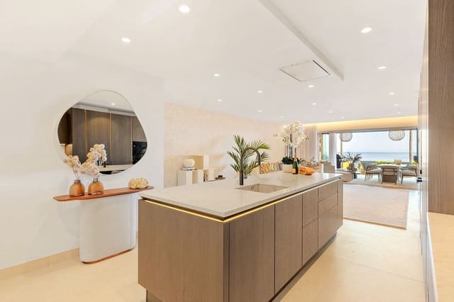 4 sovrum Lägenhet till salu i Estepona med pool garage - 3 995 000 € (Ref: 9110807)