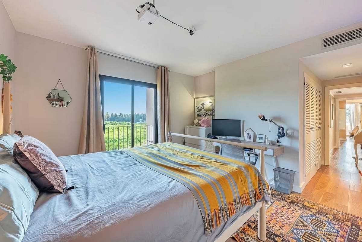 3 soveværelse Penthouse til salg i New Golden Mile med swimmingpool garage - € 880.000 (Ref: 9161721)