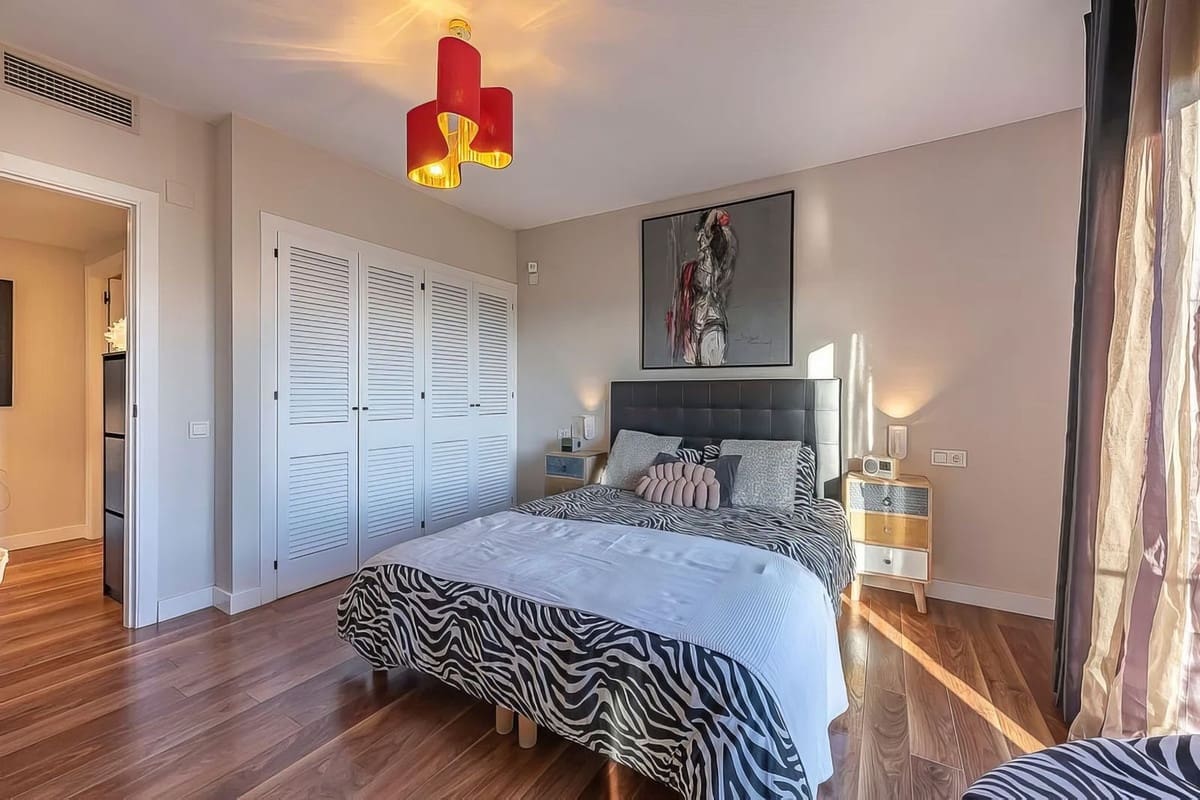 3 soveværelse Penthouse til salg i New Golden Mile med swimmingpool garage - € 880.000 (Ref: 9161721)