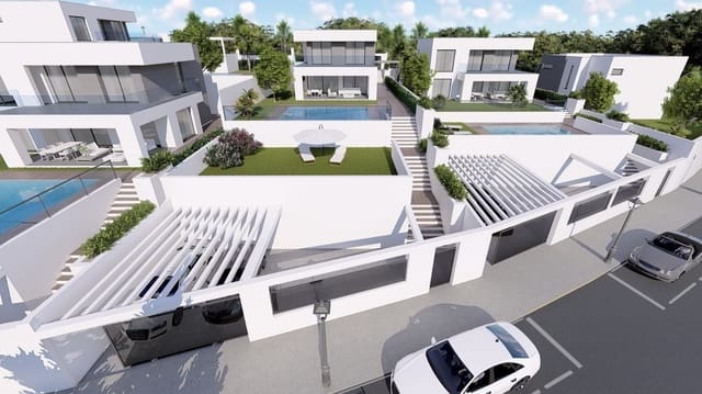 4 sovrum Villa till salu i La Duquesa / Puerto de la Duquesa, Manilva med pool garage - 730 000 € (Ref: 9293462)