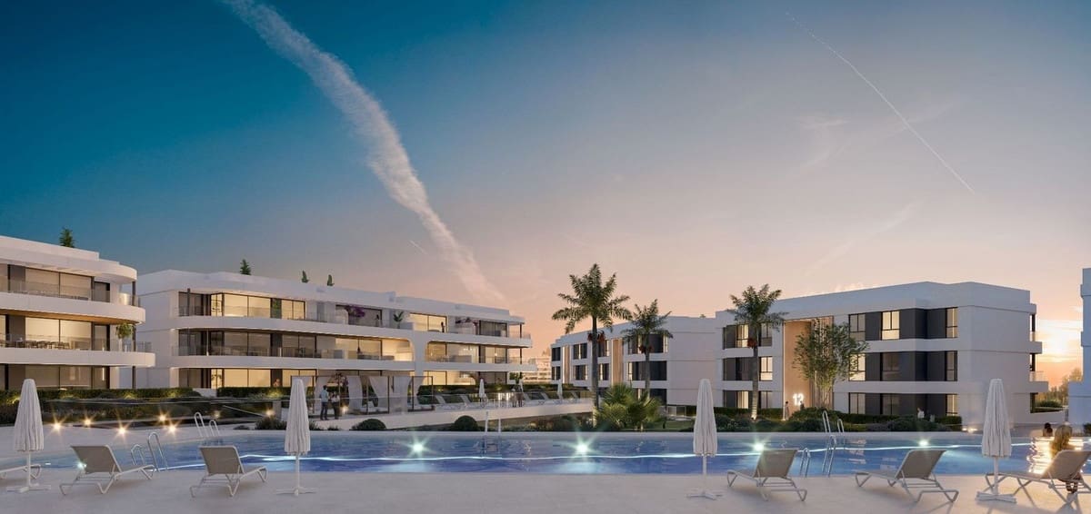 3 bedroom Apartment for sale in Estepona with garage - € 865,000 (Ref: 9297972)