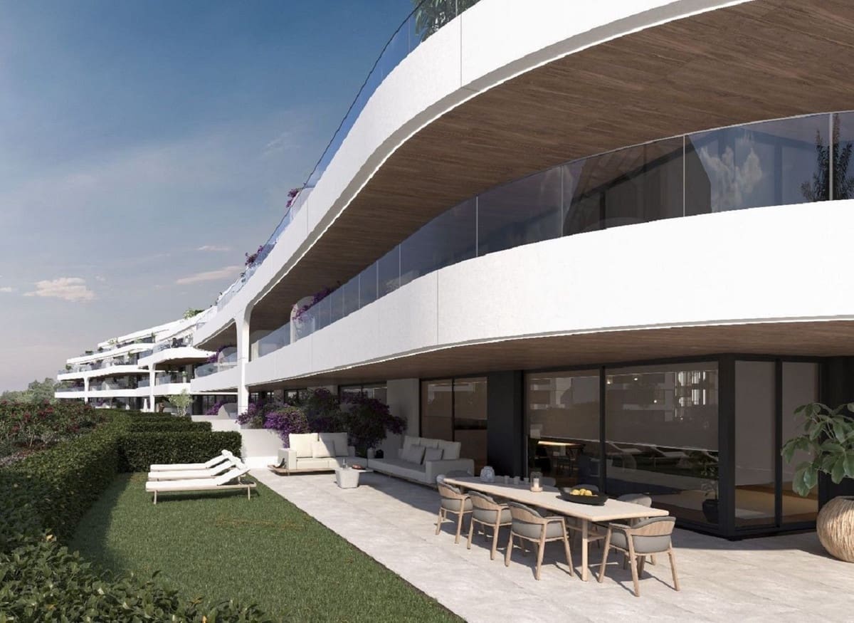 3 bedroom Apartment for sale in Estepona with garage - € 865,000 (Ref: 9297972)