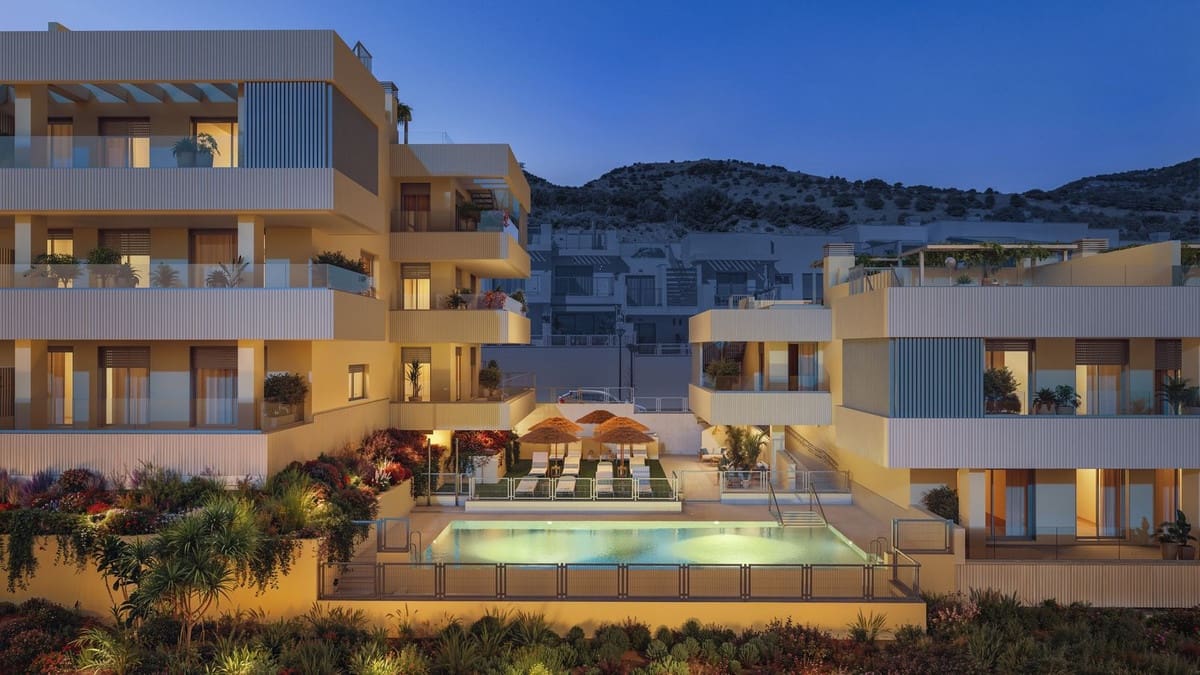 3 makuuhuone Kattohuoneisto myytävänä paikassa Benalmadena Costa mukana uima-altaan 
autotalli - 571 400 € (Ref: 9298837)