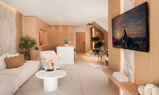 4 bedroom Townhouse for sale in Puerto Banus, Marbella with pool garage - € 1,595,000 (Ref: 9308841)