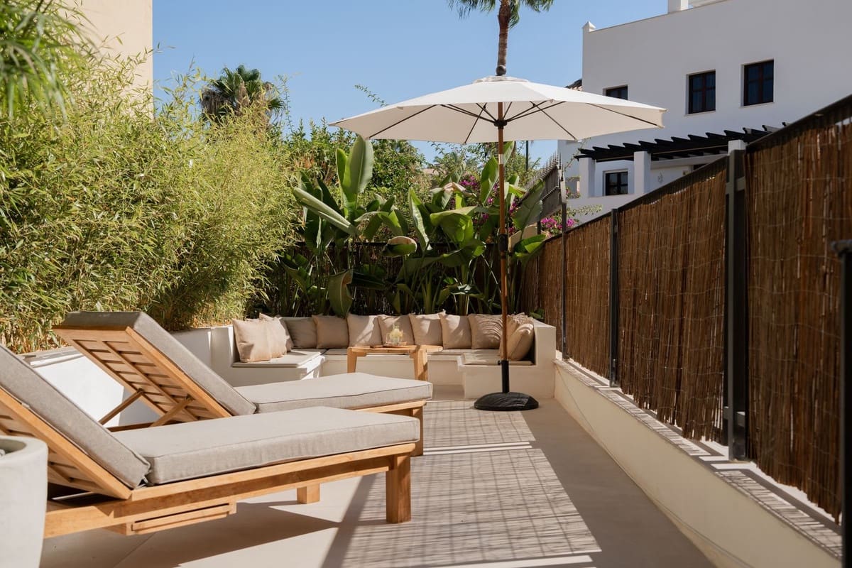 4 chambre Maison de Ville à vendre à Puerto Banus avec piscine garage - 1 595 000 € (Ref: 9308841)