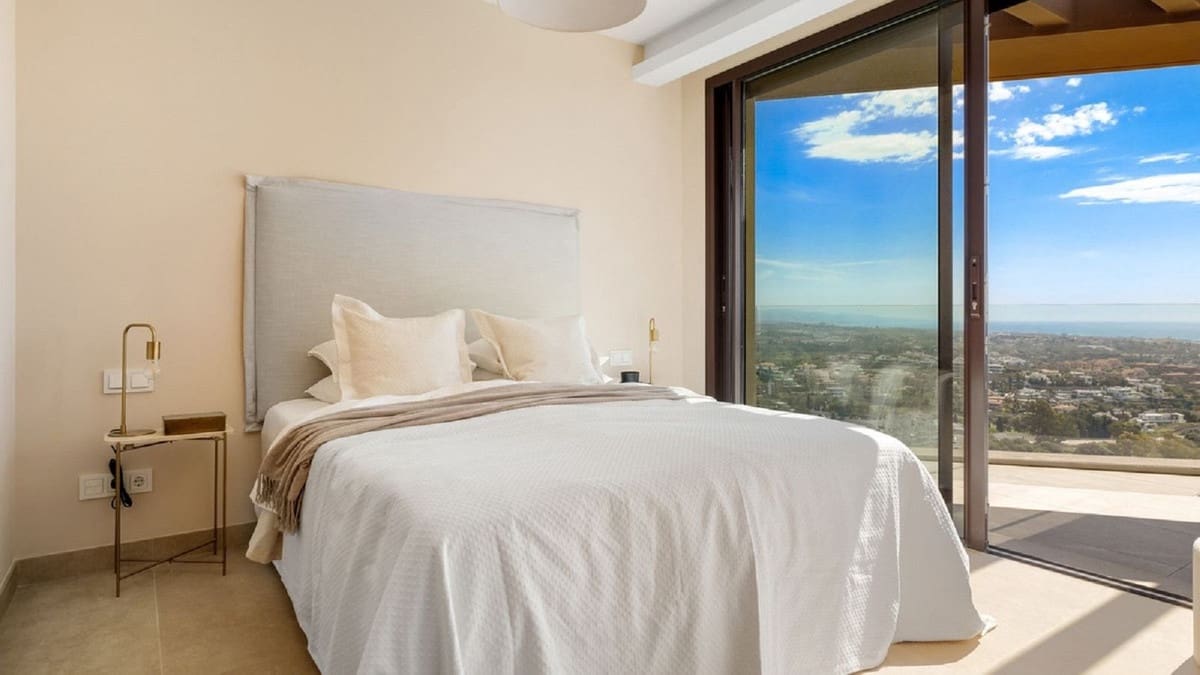 4 slaapkamer Villa te koop in Benahavis met zwembad garage - € 1.850.000 (Ref: 9383612)