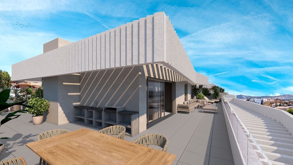 1 soverom Leilighet til salgs i Mijas Costa med svømmebasseng garasje - € 250 000 (Ref: 9427886)