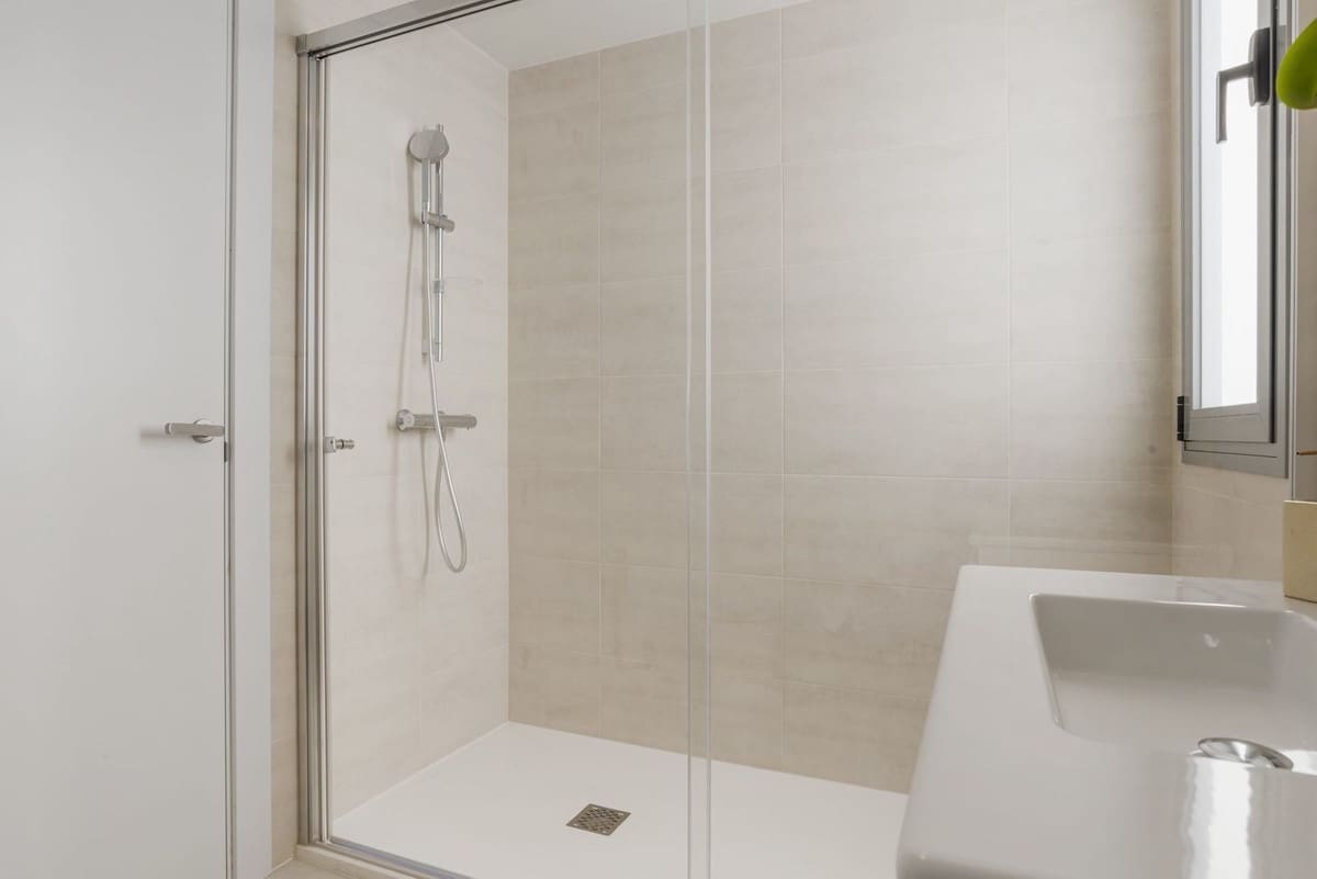 2 soverom Penthouse til salgs i Estepona med svømmebasseng garasje - € 495 000 (Ref: 9523065)