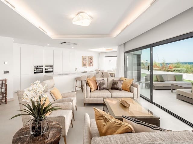 3 soveværelse Byhus til salg i Estepona med swimmingpool garage - € 3.450.000 (Ref: 9542397)