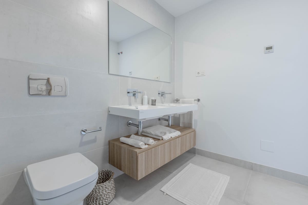 3 bedroom Townhouse for sale in Mijas Costa with pool garage - € 776,000 (Ref: 9613112)