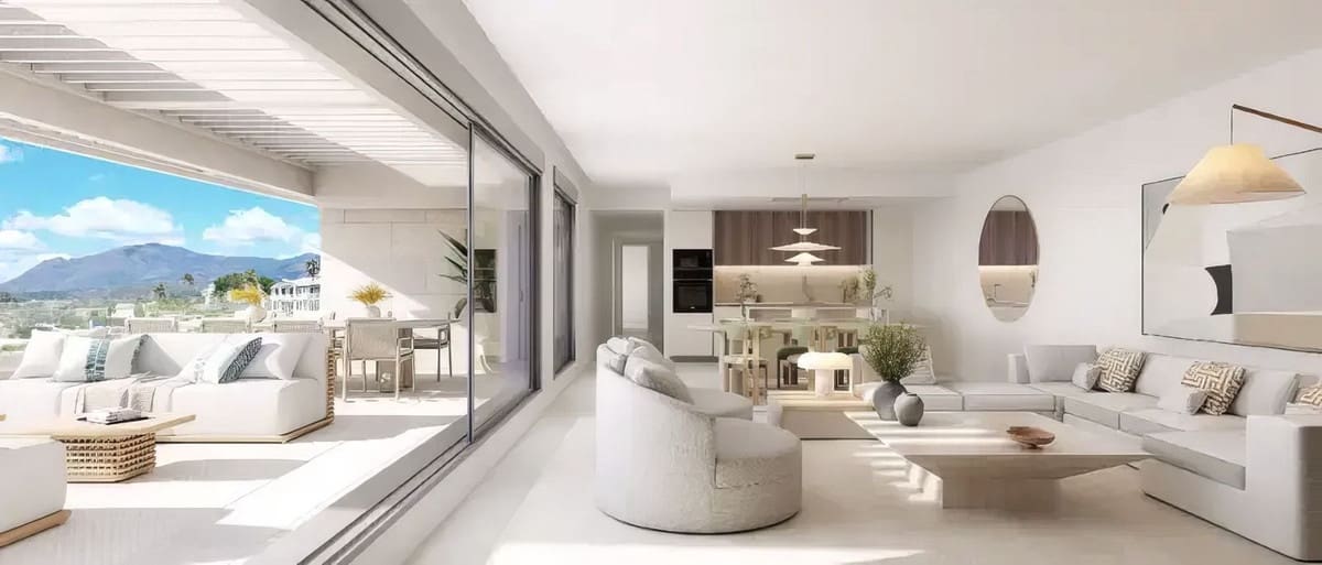 Apartamento de 3 habitaciones en Estepona en venta con piscina garaje - 698.000 € (Ref: 9631863)