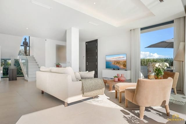 2 camera da letto Villa in vendita in La Duquesa / Puerto de la Duquesa, Manilva con piscina garage - 1.295.000 € (Rif: 9645860)