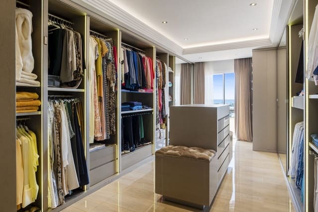 Apartamento de 4 habitaciones en Benahavís en venta con piscina garaje - 2.650.000 € (Ref: 9653355)