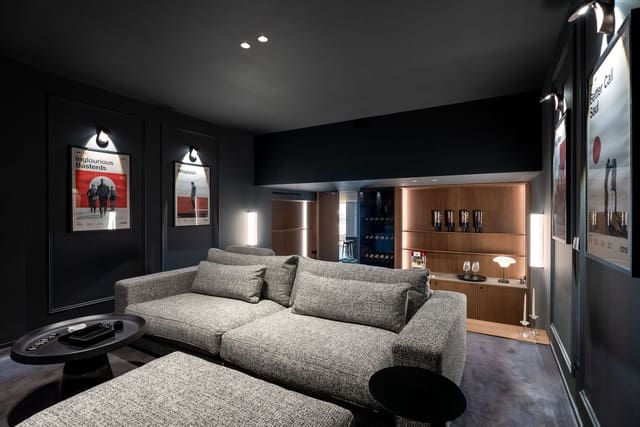 4 chambre Penthouse à vendre à Marbella avec piscine garage - 2 995 000 € (Ref: 9656588)