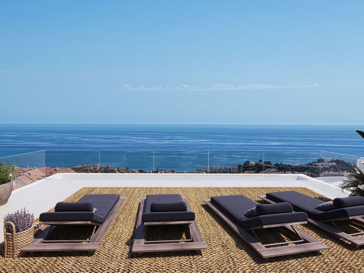 4 sovrum Semi-fristående Villa till salu i Mijas Costa med pool garage - 990 000 € (Ref: 9656590)