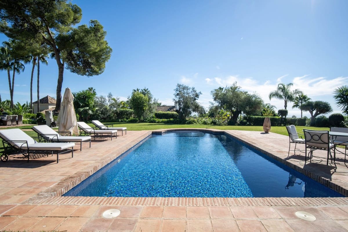 5 soveværelse Villa til salg i Marbella med swimmingpool garage - € 13.800.000 (Ref: 9657070)