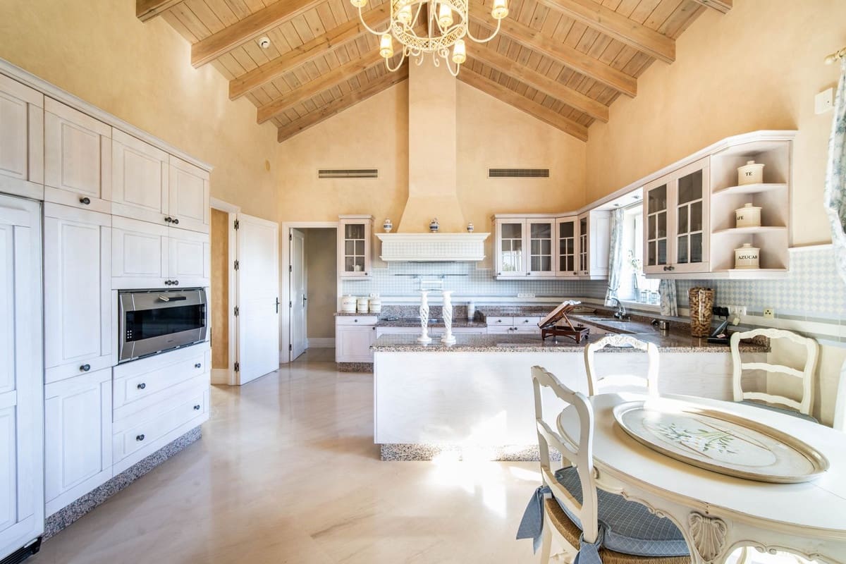 5 sovrum Villa till salu i Marbella med pool garage - 13 800 000 € (Ref: 9657070)