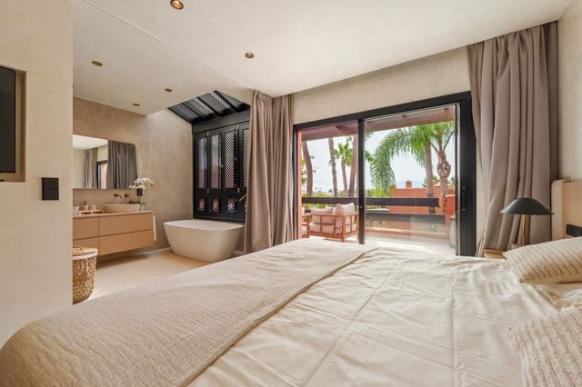 4 sypialnia Dom na sprzedaż w Golden Mile, Marbella z basenem garażem - 2 150 000 € (Ref: 9657071)