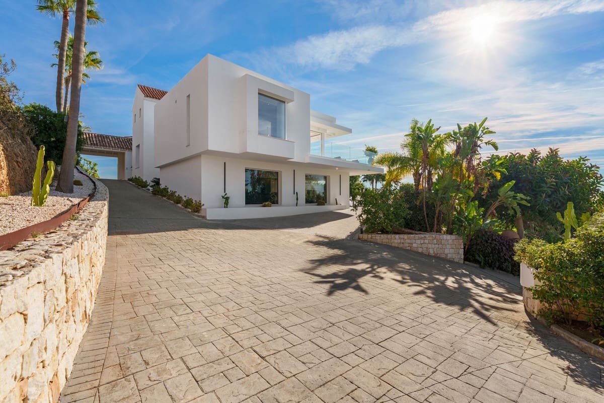 Chalet de 9 habitaciones en Benahavís en venta con piscina garaje - 8.250.000 € (Ref: 9665212)