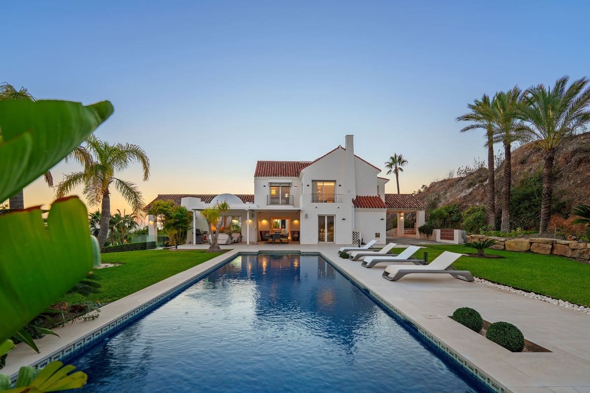 Chalet de 9 habitaciones en Benahavís en venta con piscina garaje - 8.250.000 € (Ref: 9665212)