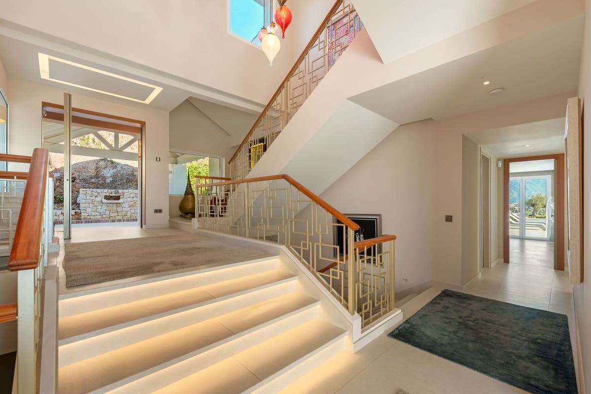 Chalet de 9 habitaciones en Benahavís en venta con piscina garaje - 8.250.000 € (Ref: 9665212)