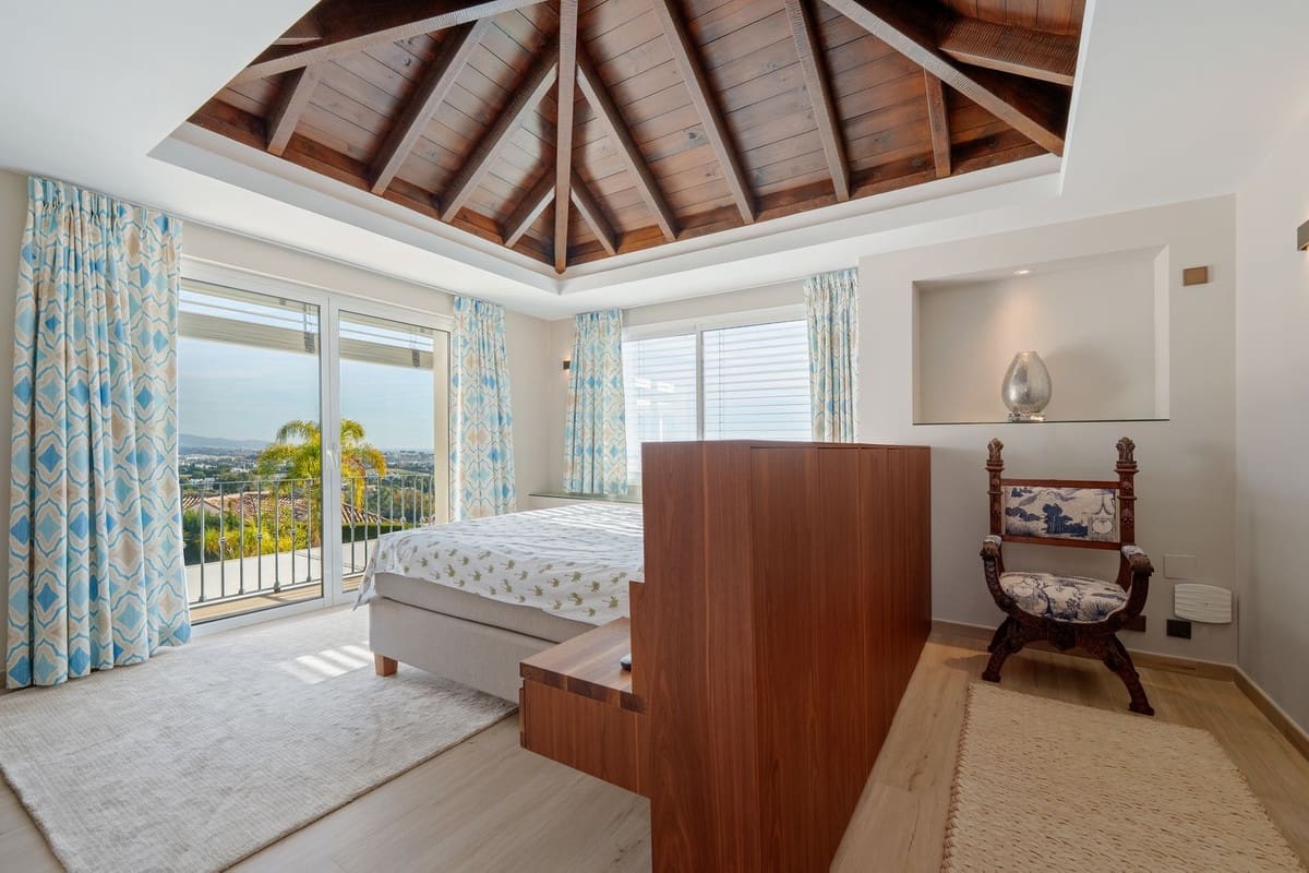 Chalet de 9 habitaciones en Benahavís en venta con piscina garaje - 8.250.000 € (Ref: 9665212)