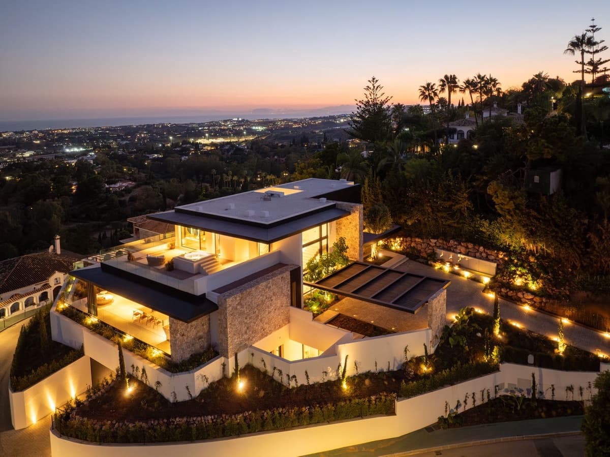 8 makuuhuone Huvila myytävänä paikassa La Quinta mukana uima-altaan 
autotalli - 19 880 000 € (Ref: 9665340)