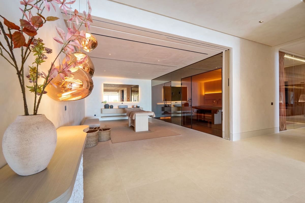 8 soveværelse Villa til salg i La Quinta med swimmingpool garage - € 19.880.000 (Ref: 9665340)