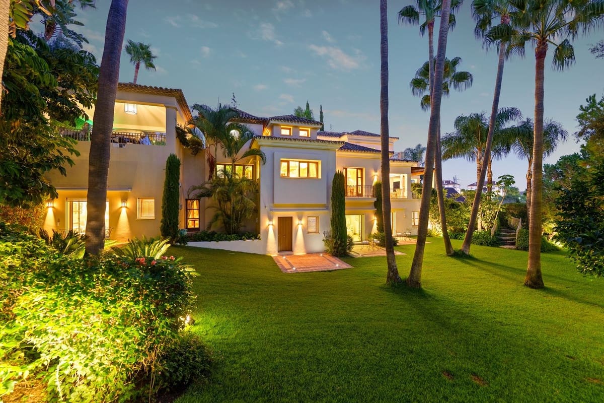 6 bedroom Villa for sale in Golden Mile with pool - € 8,950,000 (Ref: 9665443)