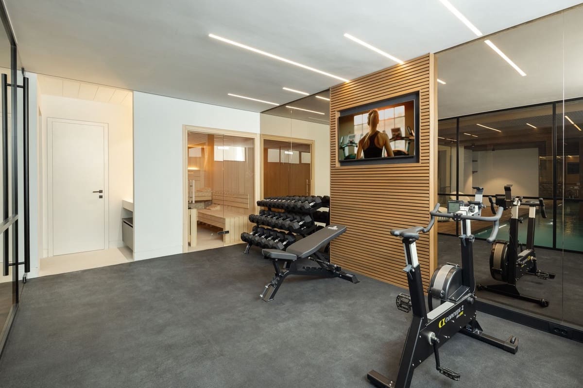 6 soverom Villa til salgs i Benahavis med svømmebasseng garasje - € 6 995 000 (Ref: 9668279)