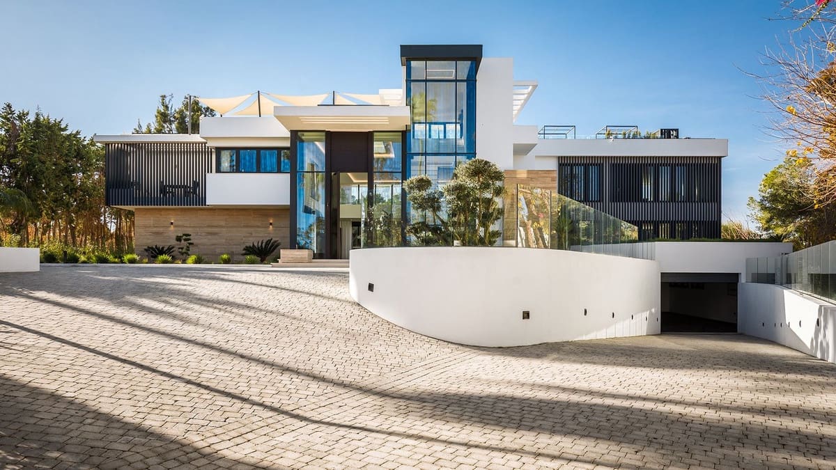 7 makuuhuone Huvila myytävänä paikassa Sotogrande mukana uima-altaan 
autotalli - 12 995 000 € (Ref: 9669260)