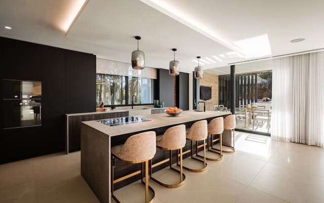 Chalet de 7 habitaciones en Sotogrande, San Roque en venta con piscina garaje - 12.995.000 € (Ref: 9669260)