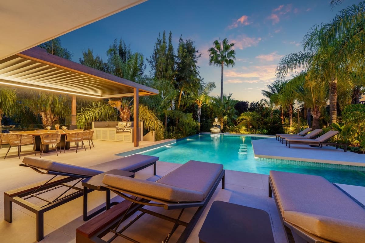 5 sovrum Villa till salu i Las Chapas med pool garage - 5 875 000 € (Ref: 9669261)