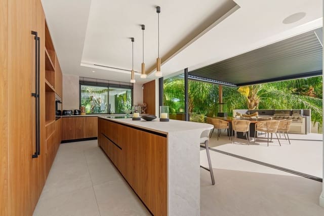 5 Zimmer Villa zu verkaufen in Las Chapas, Marbella mit Pool Garage - 5.875.000 € (Ref: 9669261)