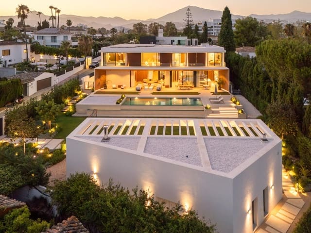 6 sypialnia Willa na sprzedaż w San Pedro de Alcantara, Marbella z basenem garażem - 5 995 000 € (Ref: 9669263)