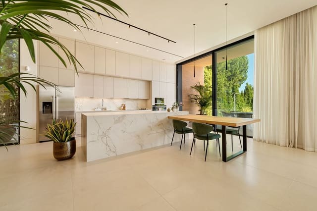 6 slaapkamer Villa te koop in San Pedro de Alcantara, Marbella met zwembad garage - € 5.995.000 (Ref: 9669263)