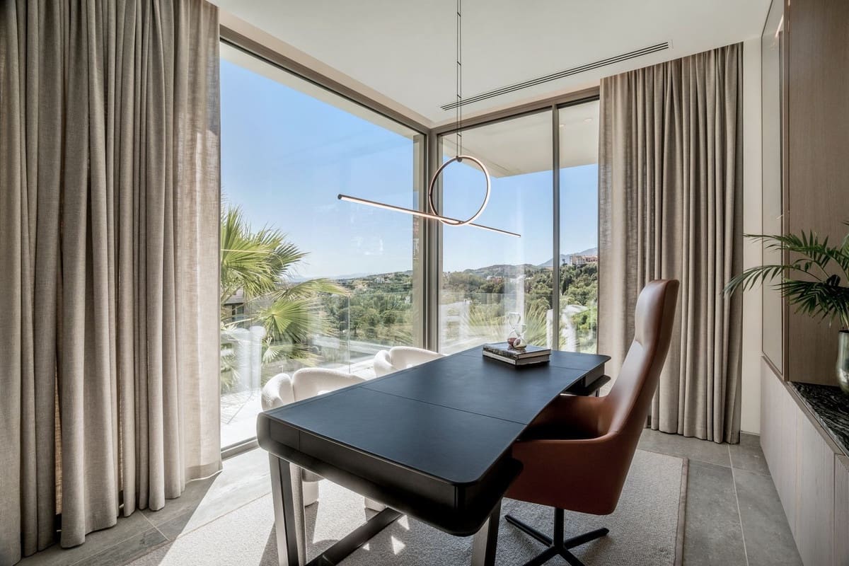 6 Zimmer Villa zu verkaufen in La Quinta mit Pool Garage - 10.995.000 € (Ref: 9671309)