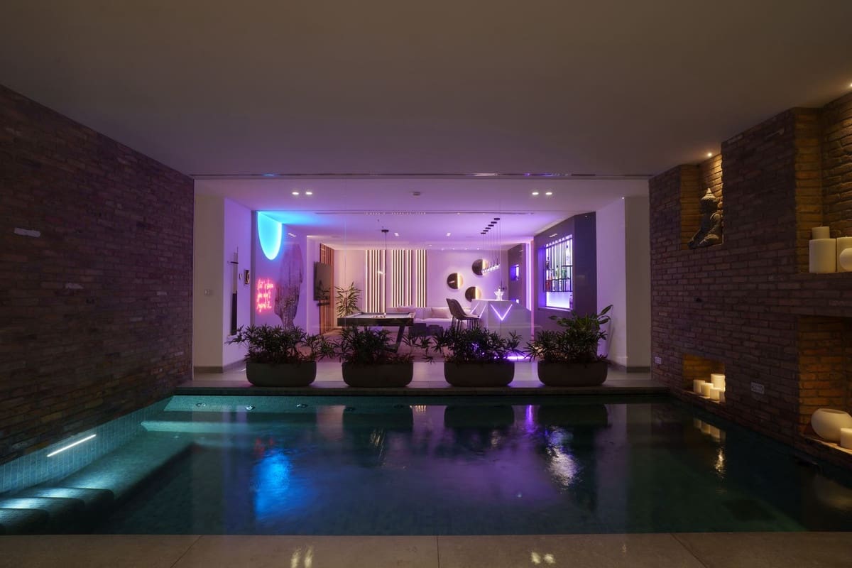 6 Zimmer Villa zu verkaufen in La Quinta mit Pool Garage - 10.995.000 € (Ref: 9671309)