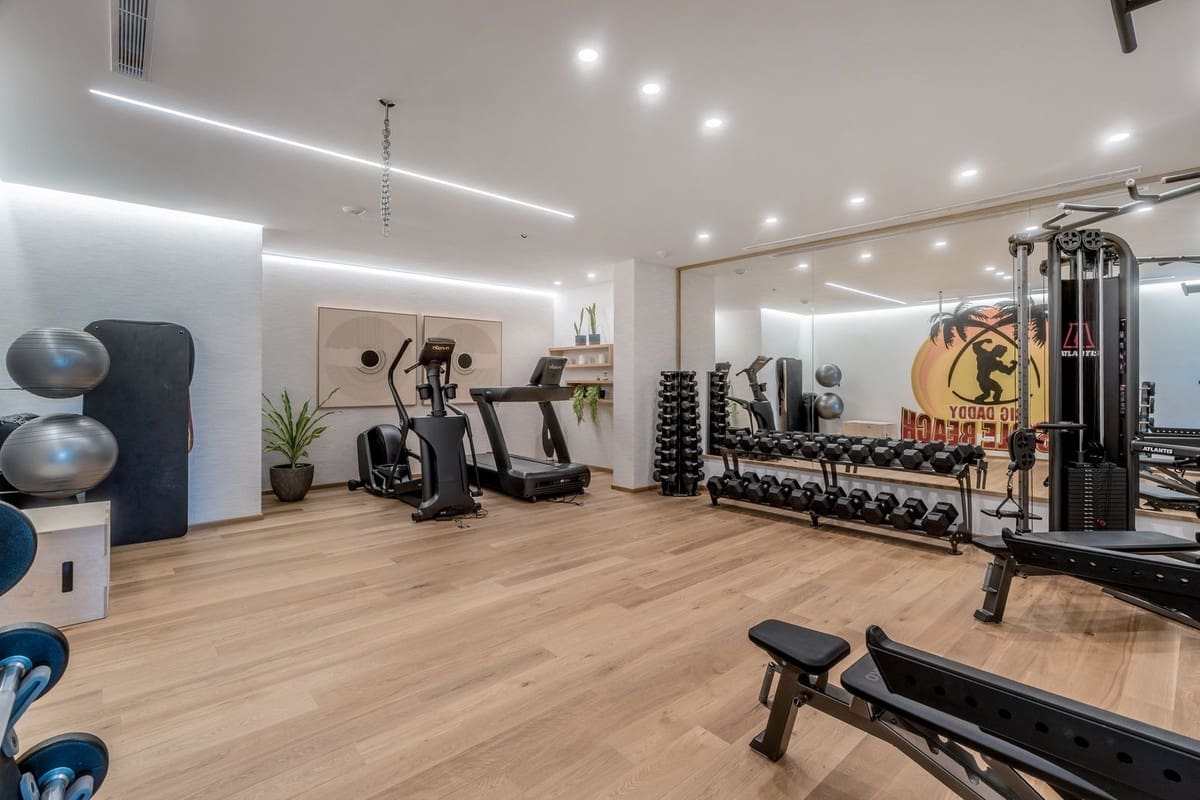 6 Zimmer Villa zu verkaufen in La Quinta mit Pool Garage - 10.995.000 € (Ref: 9671309)