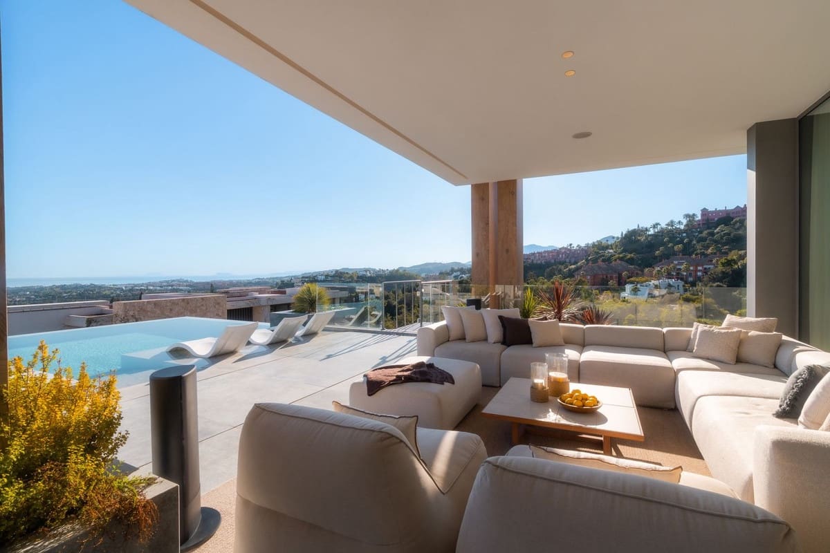 6 Zimmer Villa zu verkaufen in La Quinta mit Pool Garage - 10.995.000 € (Ref: 9671309)