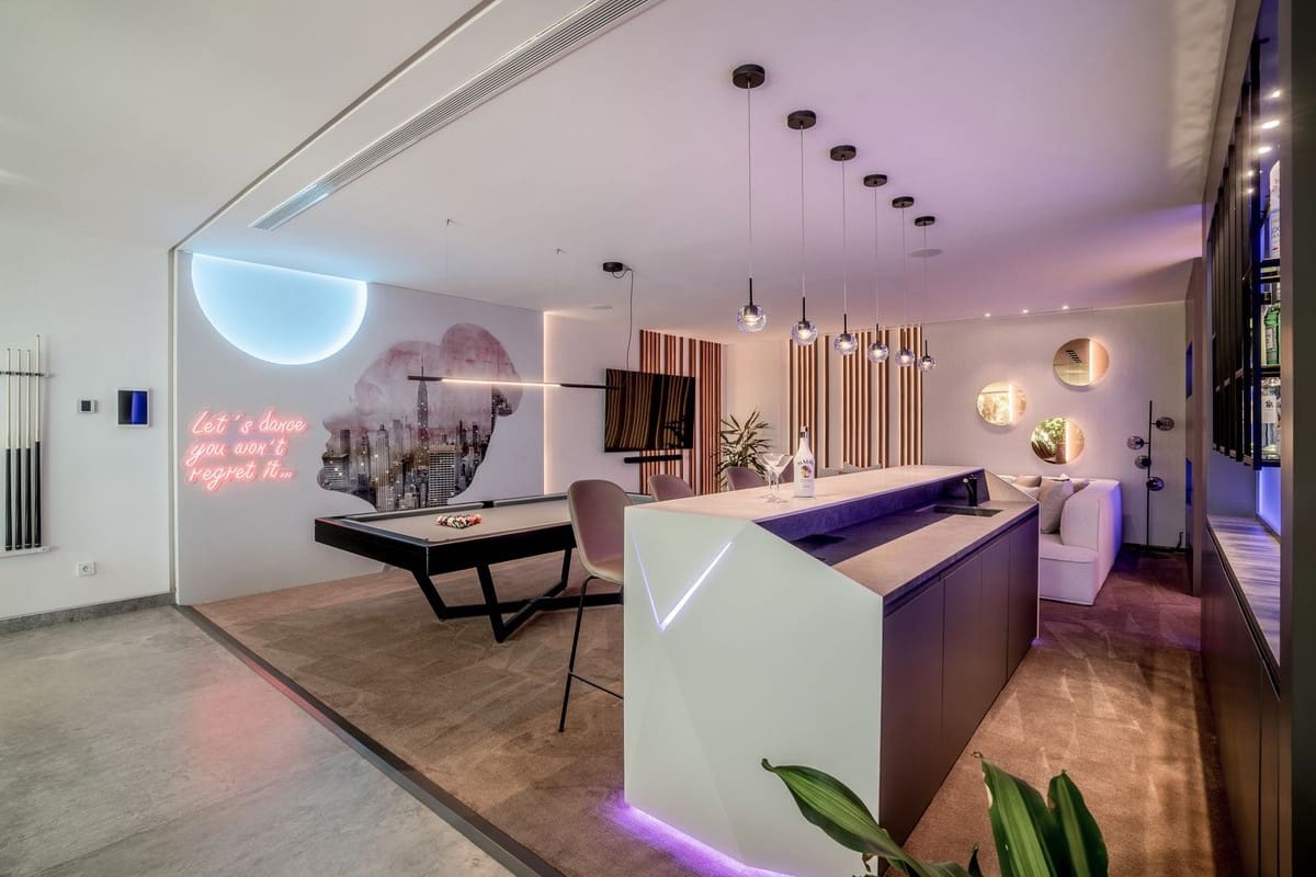 6 Zimmer Villa zu verkaufen in La Quinta mit Pool Garage - 10.995.000 € (Ref: 9671309)