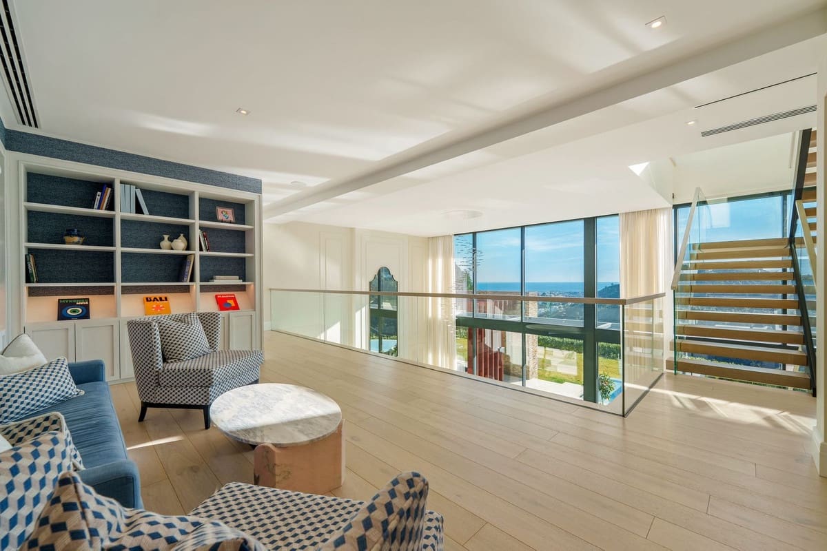 5 bedroom Villa for sale in Benahavis with pool garage - € 8,995,000 (Ref: 9676001)