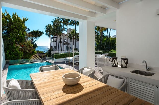 4 slaapkamer Villa te koop in Marbella met zwembad garage - € 10.900.000 (Ref: 9676002)