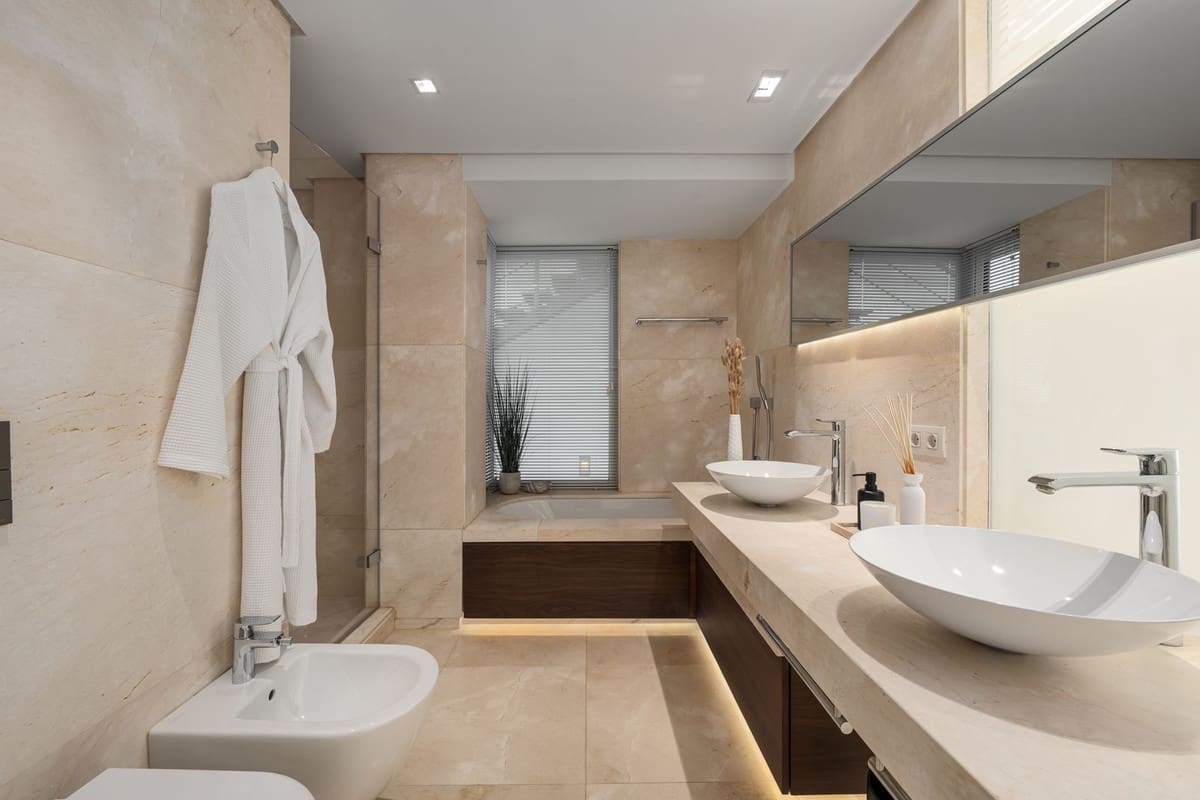 4 slaapkamer Villa te koop in Marbella met zwembad garage - € 10.900.000 (Ref: 9676002)