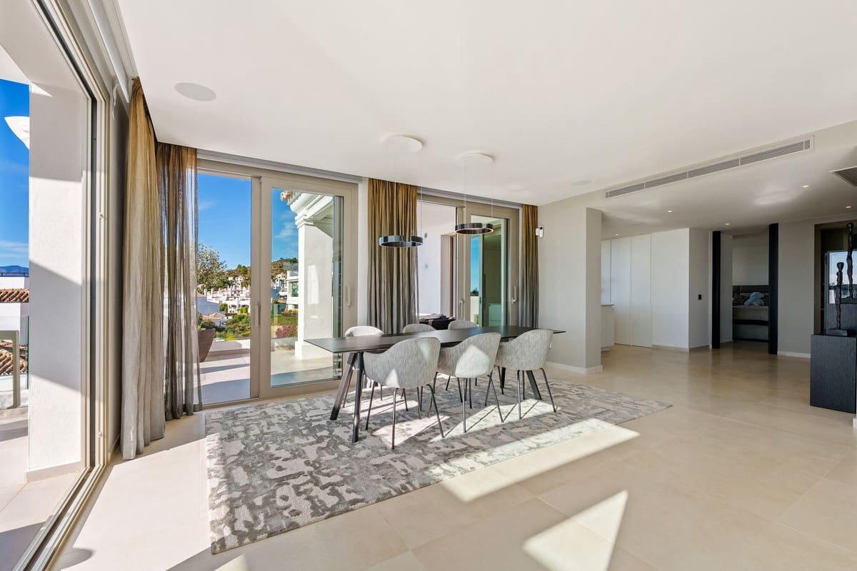 3 Zimmer Villa zu verkaufen in Nueva Andalucia mit Pool - 3.150.000 € (Ref: 9676003)