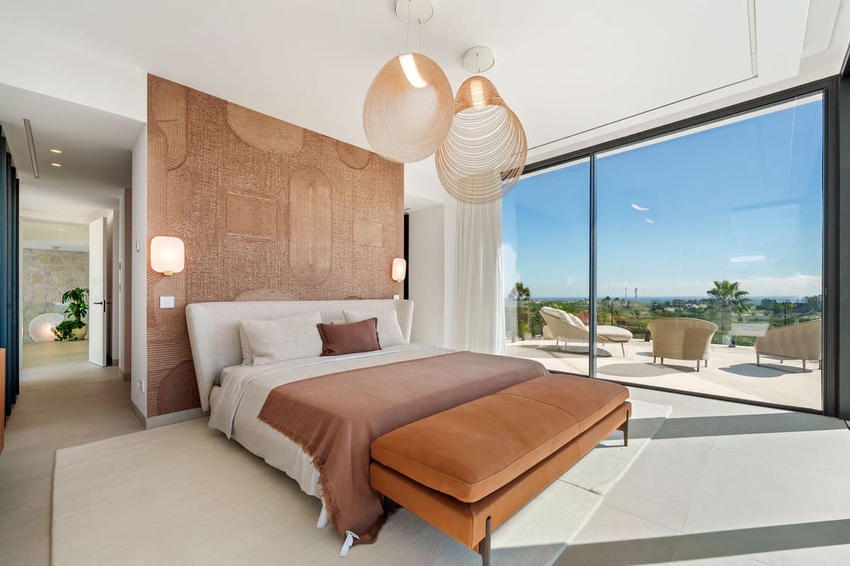 5 makuuhuone Huvila myytävänä paikassa La Quinta mukana uima-altaan 
autotalli - 5 695 000 € (Ref: 9679165)