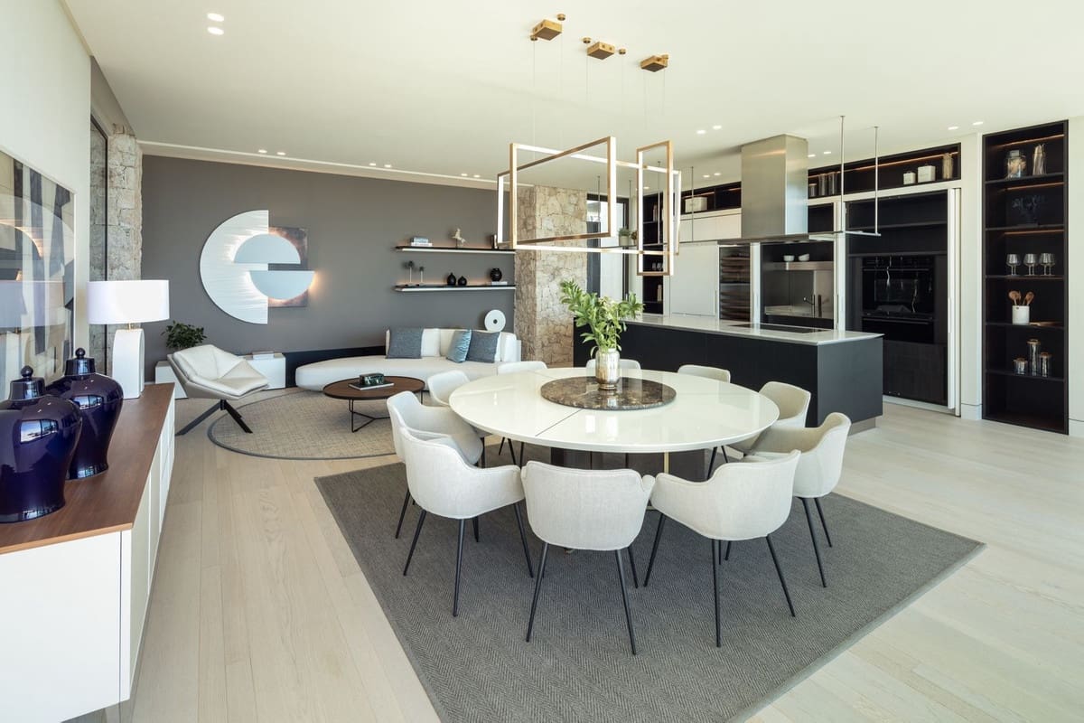 7 bedroom Villa for sale in La Quinta with pool garage - € 9,950,000 (Ref: 9679168)