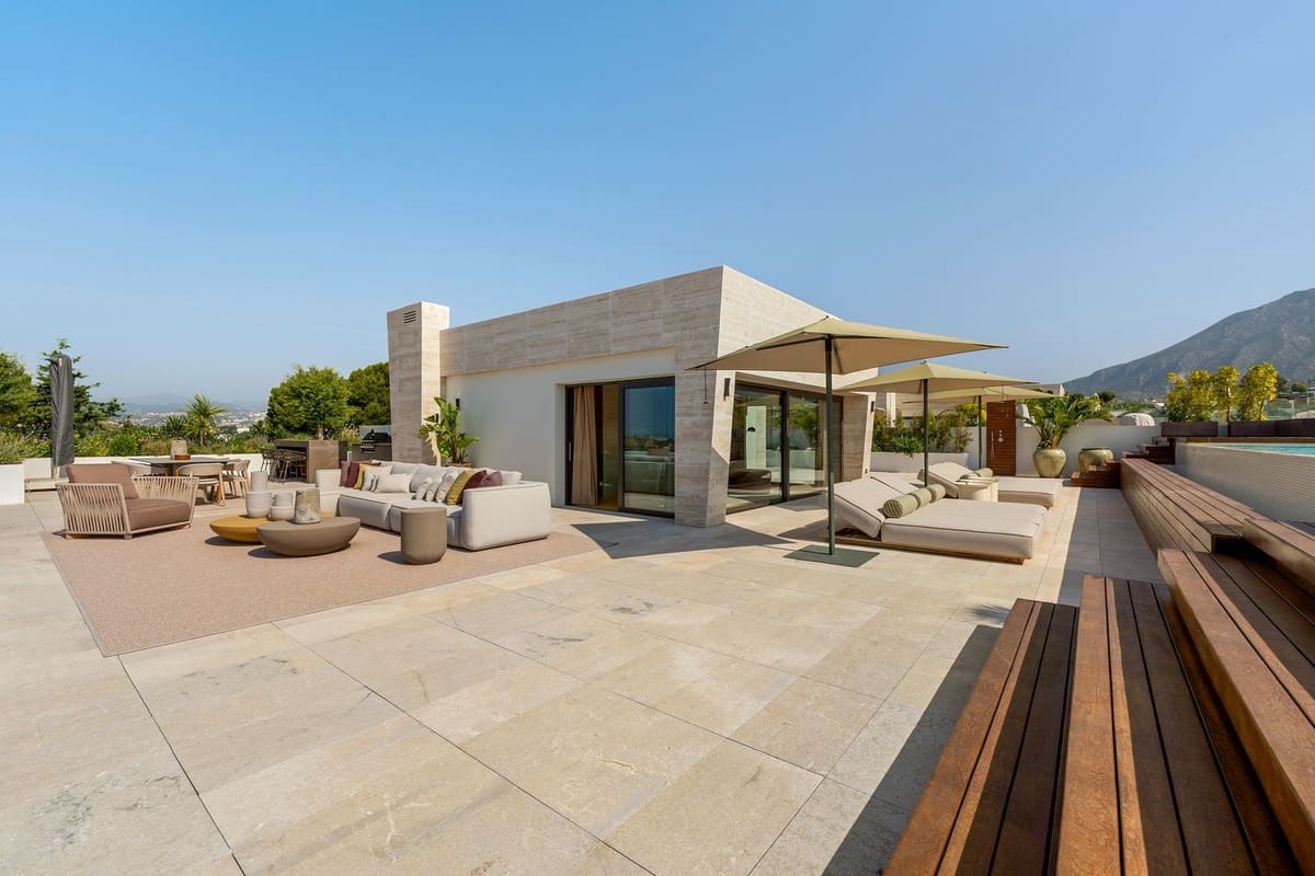 Chalet de 4 habitaciones en Golden Mile en venta con piscina garaje - 11.400.000 € (Ref: 9685754)